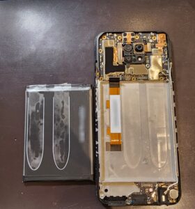 Xiaomi Redmi Note 9T 画面交換修理 修理中