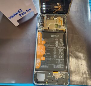 HUAWEI P30 lite バッテリー交換修理 修理中