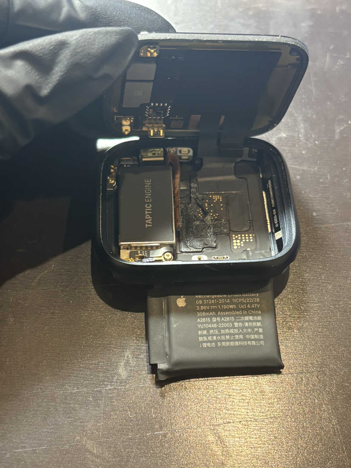【太田店】AppleWatch series8 45ｍｍのバッテリー修理【太田市からご来店】