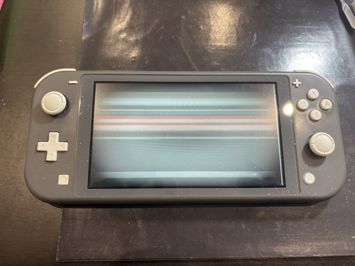 【太田店】任天堂Switch Liteの液晶修理【小山市からご来店】