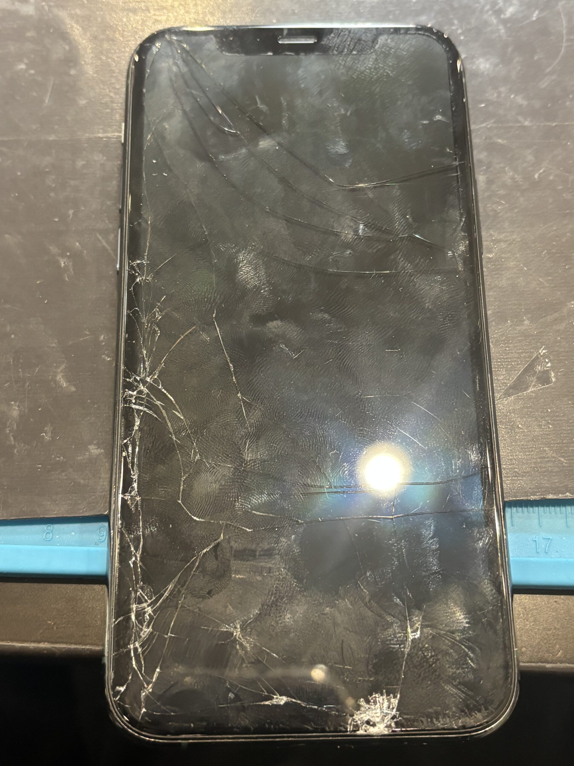 【太田店】iPhone11Proのバッテリー、画面修理【館林市からご来店】